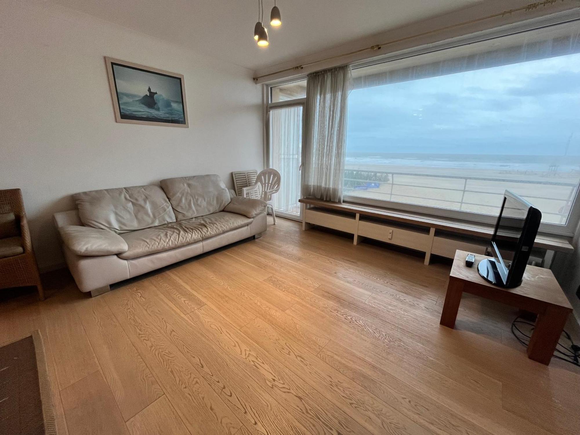 Elegant 2-bedroom With A Sleeping Corner And Stunning Front Sea View T15 Appartement Oostende