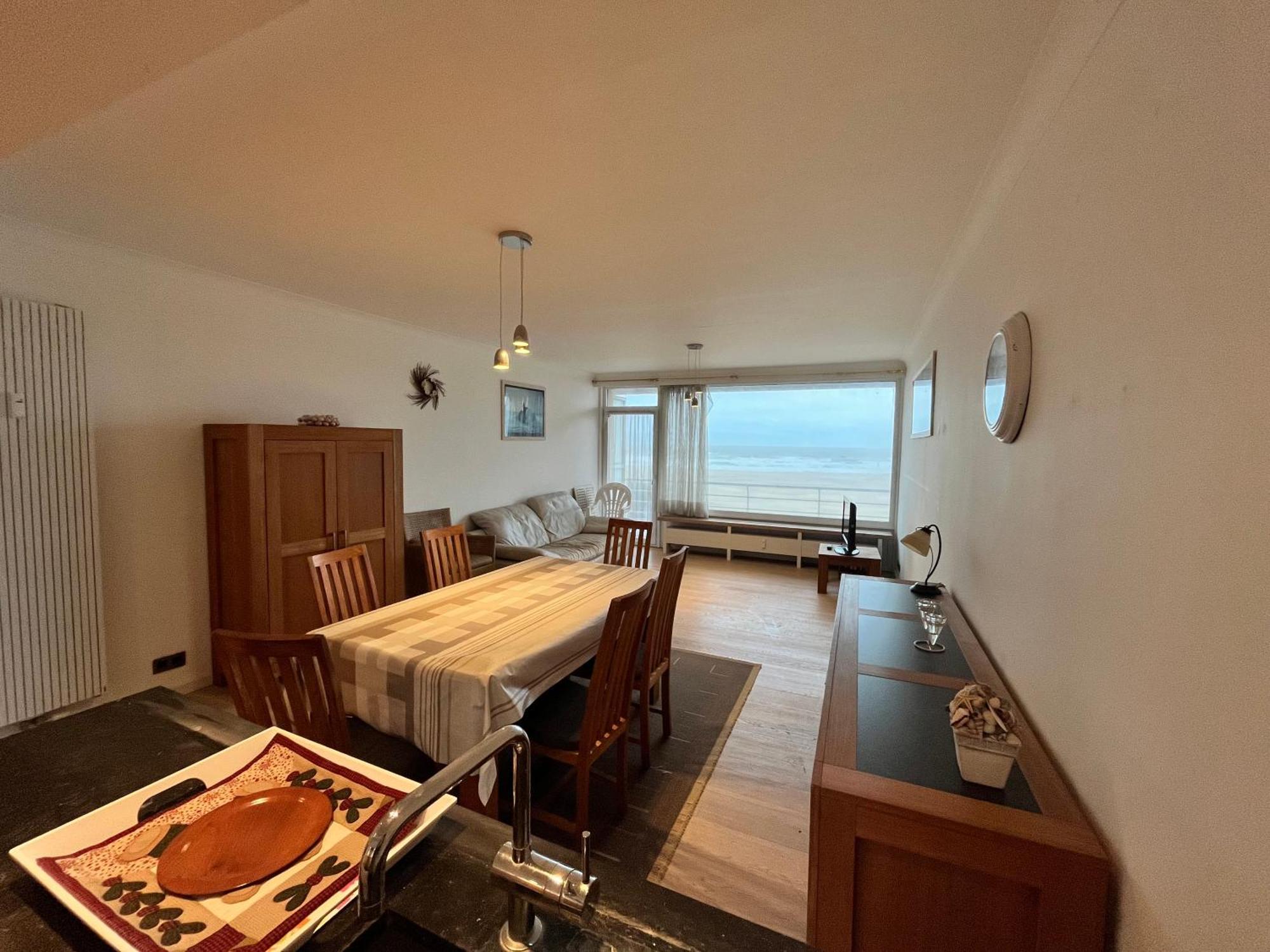 Elegant 2-bedroom With A Sleeping Corner And Stunning Front Sea View T15 Appartement Oostende